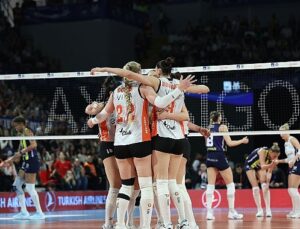 Eczacıbaşı Dynavit, AXA Sigorta Kupa Voley’de 2. oldu