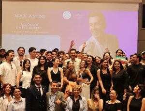 Ünlü komedyen Max Amini, Ebru için fırçayı eline aldı!