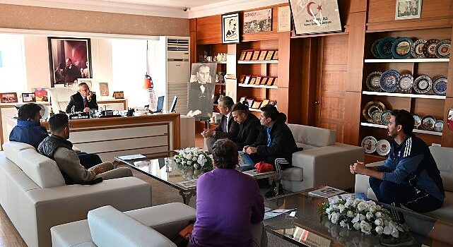 Antrenörlerden Başkan Topaloğlu’na ziyaret