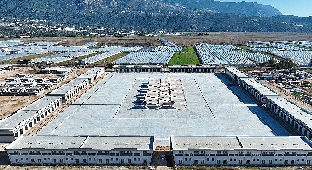 Kınık Toptancı Hal Kompleksi ticaretin kalbi olacak